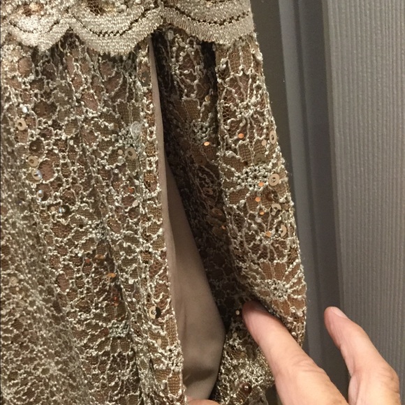 Alex Evenings Gold Cap Sleeve Sequin - Picture 7 of 8